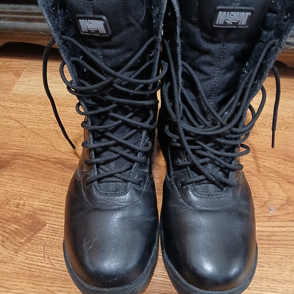 Magnum Black Lace-Up Tactical Work Boots